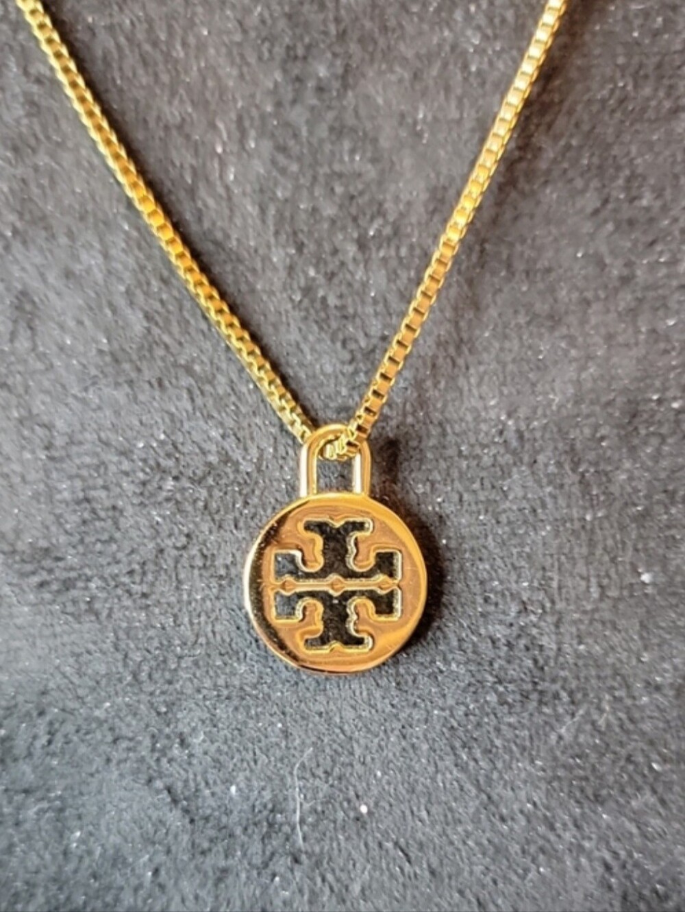 NWOT Tory Burch Logo Necklace
